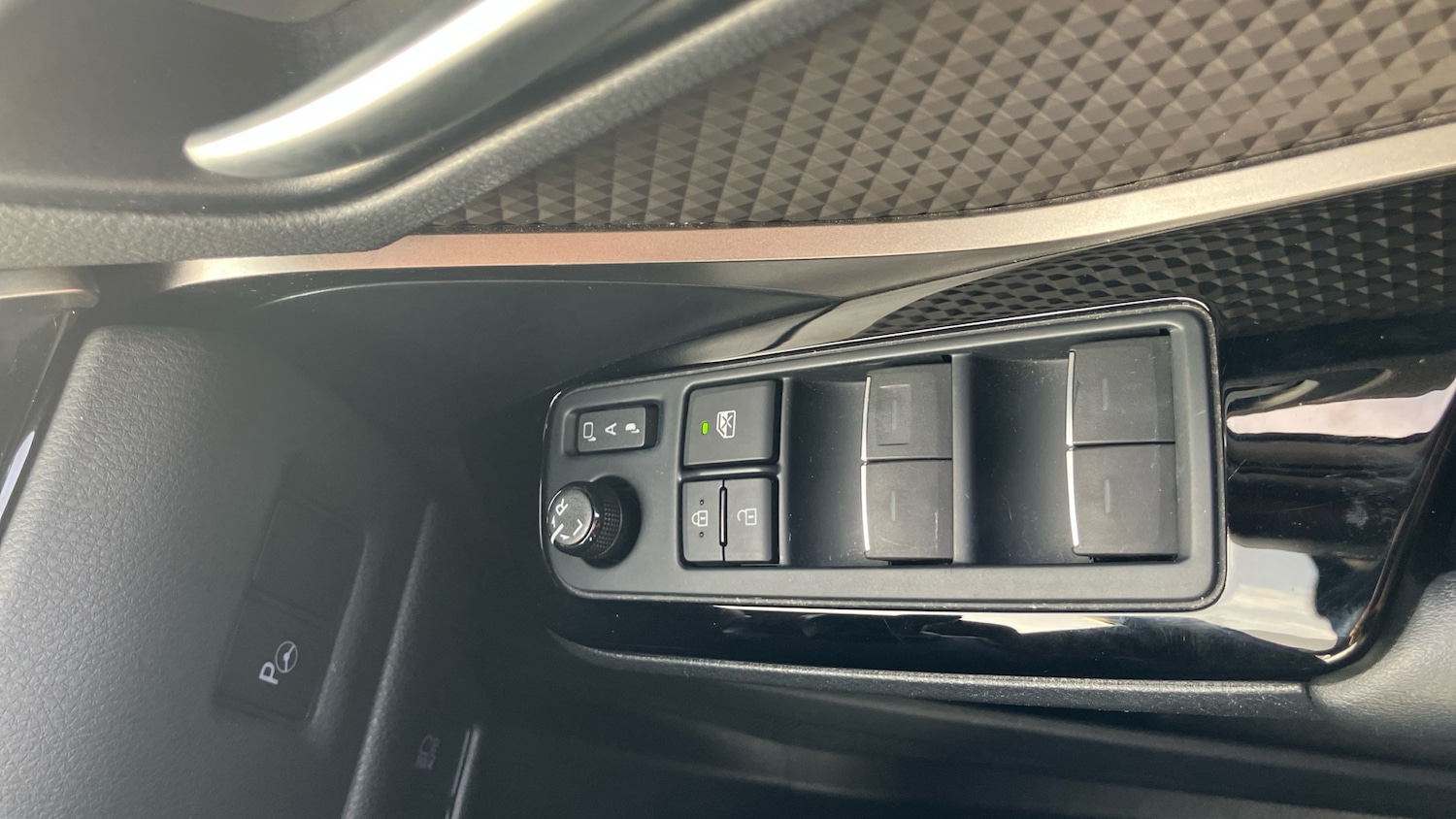 Used Toyota C-HR 2020 for sale - 77917673: Photo 38