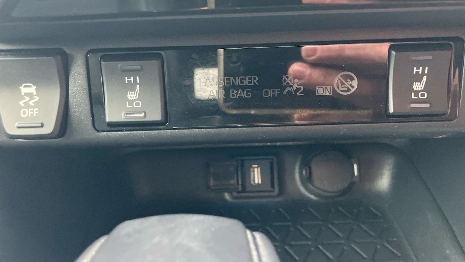 Used Toyota RAV4 2020 for sale - 76507224: Photo 36