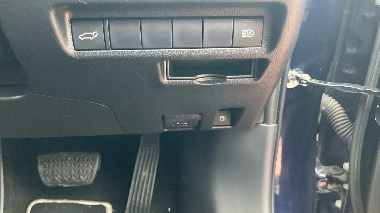 Used Toyota RAV4 2020 for sale - 76507224: Photo 41