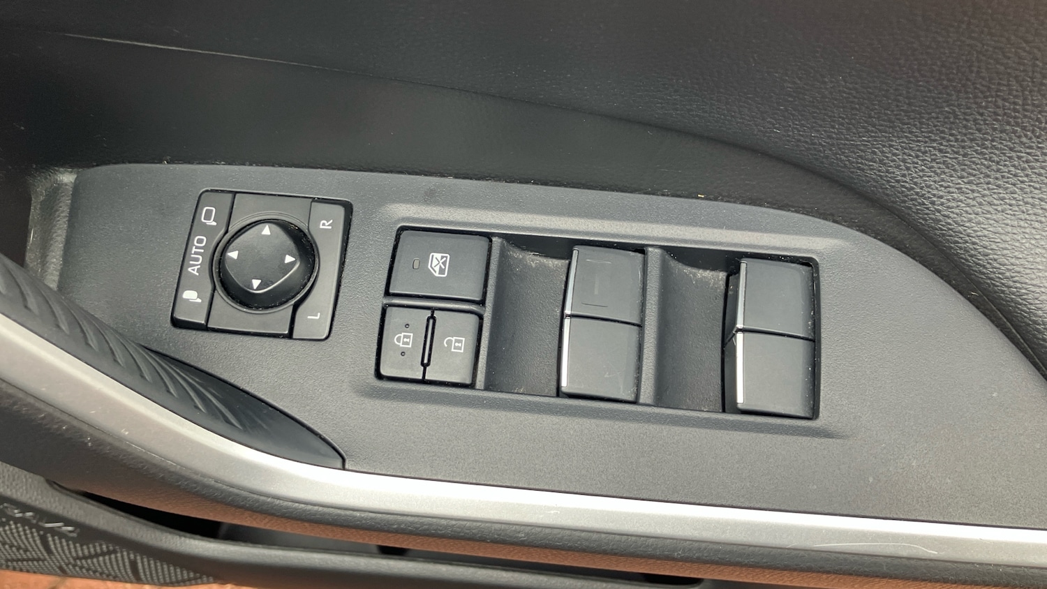 Used Toyota RAV4 2020 for sale - 76507224: Photo 42