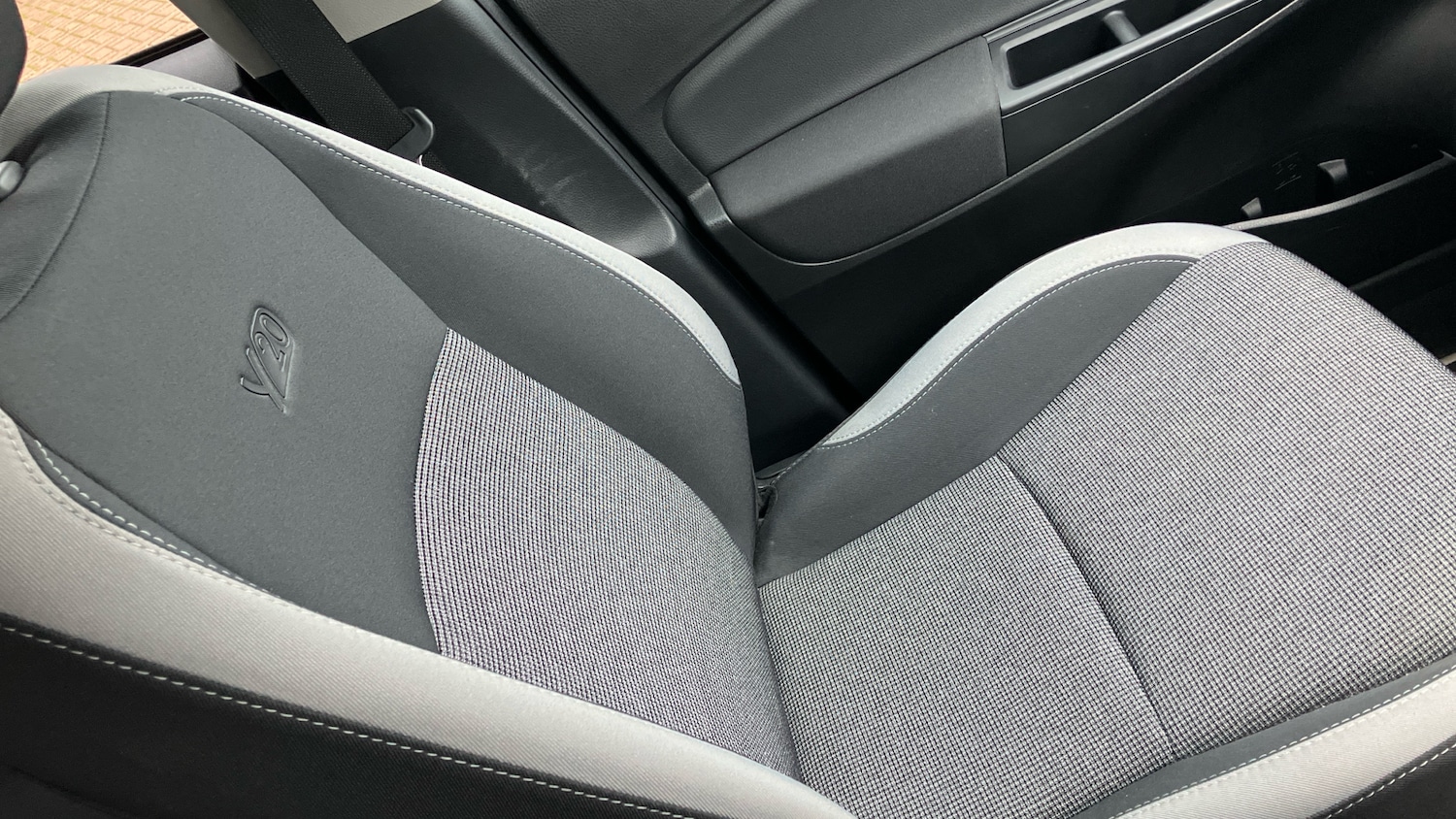 Used Toyota Yaris 2020 for sale - 77616638: Photo 32