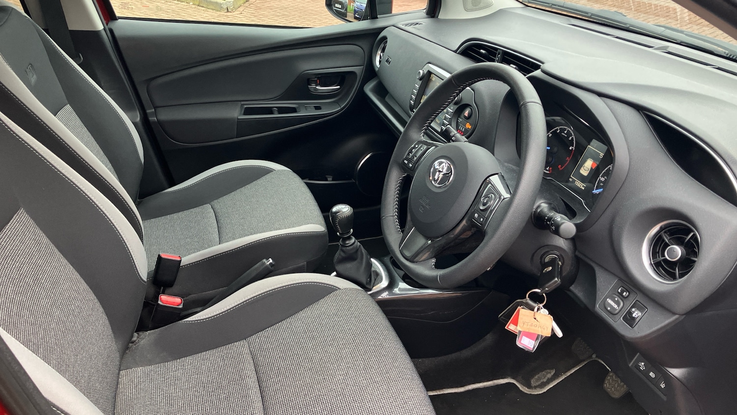 Used Toyota Yaris 2020 for sale - 77616638: Photo 9