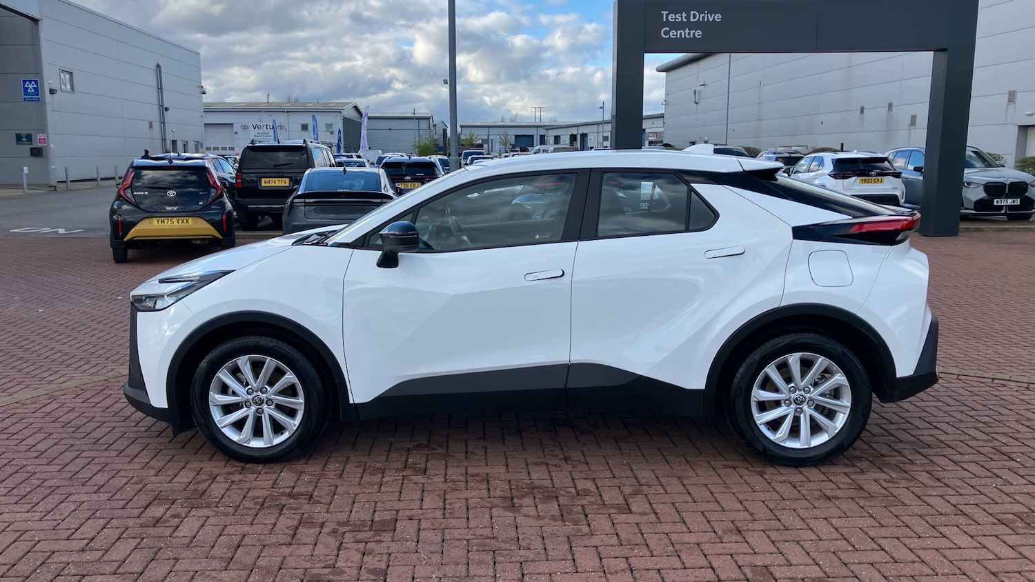 Used Toyota C-HR 2024 for sale - 78109209: Photo 33