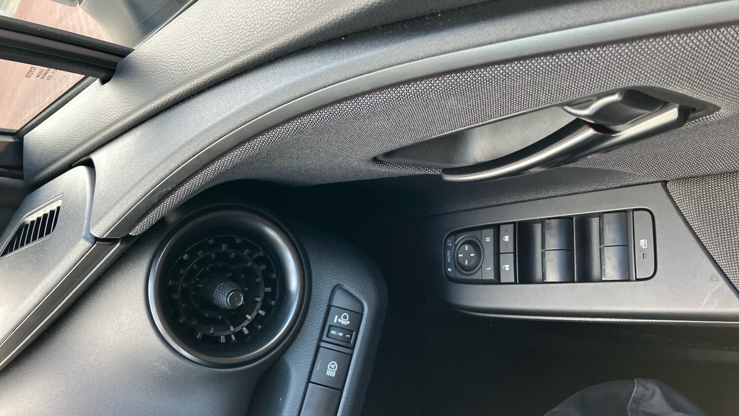 Used Toyota C-HR 2024 for sale - 78109209: Photo 45