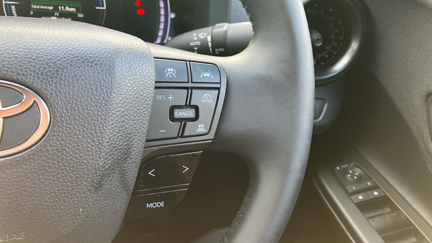 Used Toyota C-HR 2024 for sale - 78109209: Photo 49