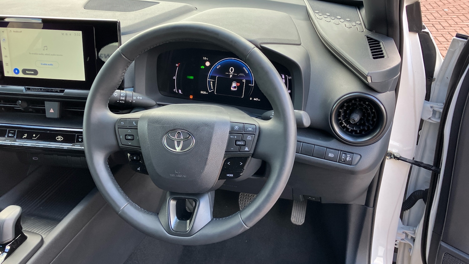 Used Toyota C-HR 2024 for sale - 78109209: Photo 8