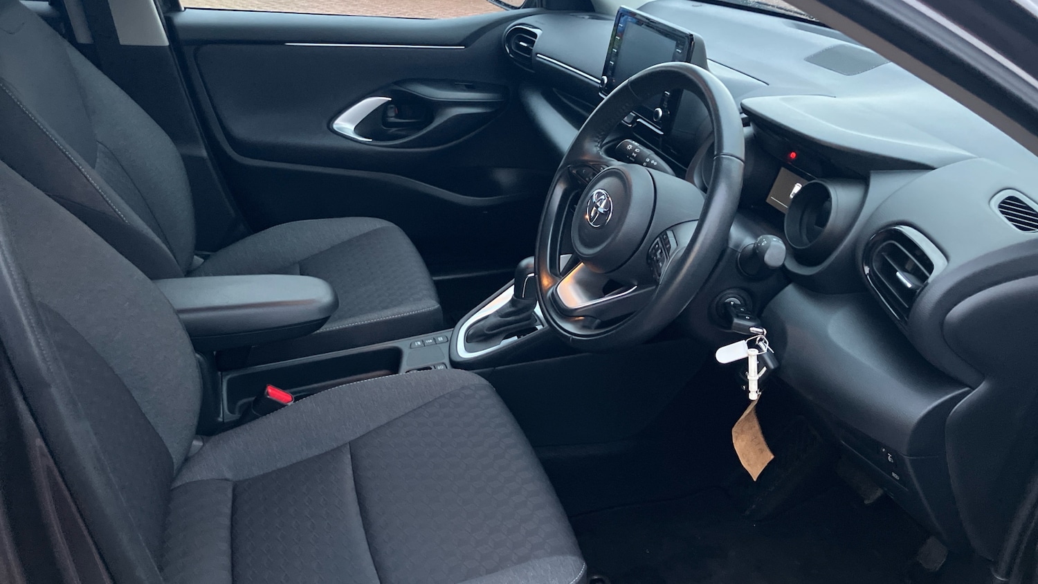 Used Toyota Yaris 2023 for sale - 77086488: Photo 11