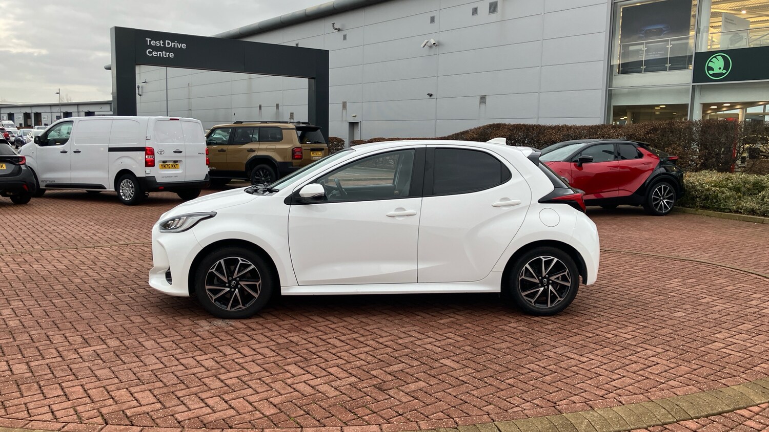 Used Toyota Yaris 2023 for sale - 77087260: Photo 17