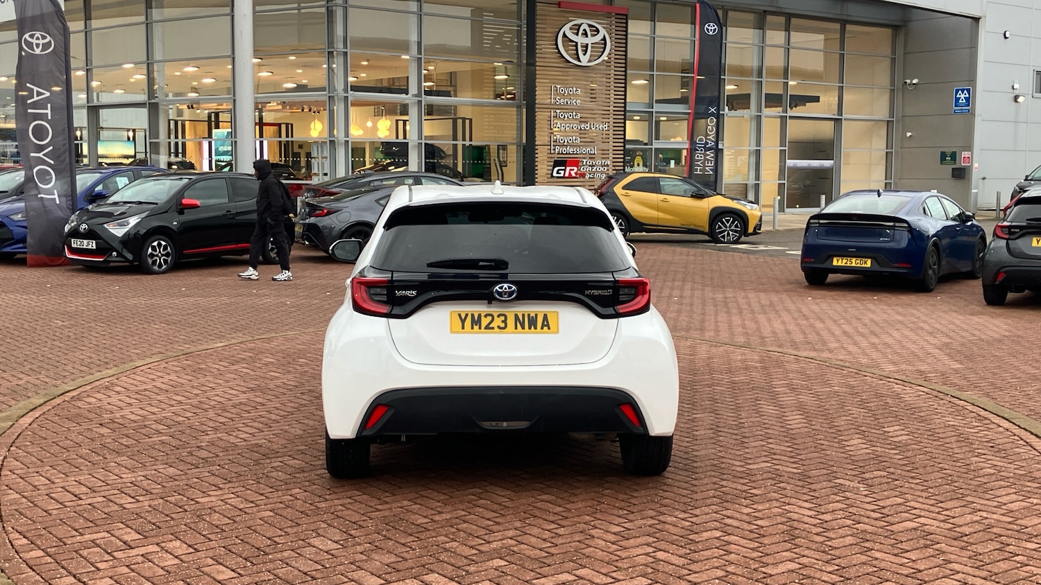 Used Toyota Yaris 2023 for sale - 77087260: Photo 19