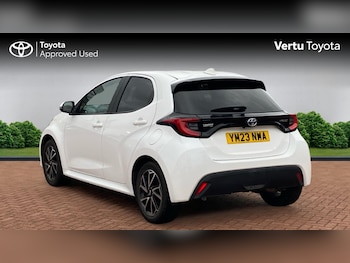 Used Toyota Yaris 2023 for sale - 77087260: Photo