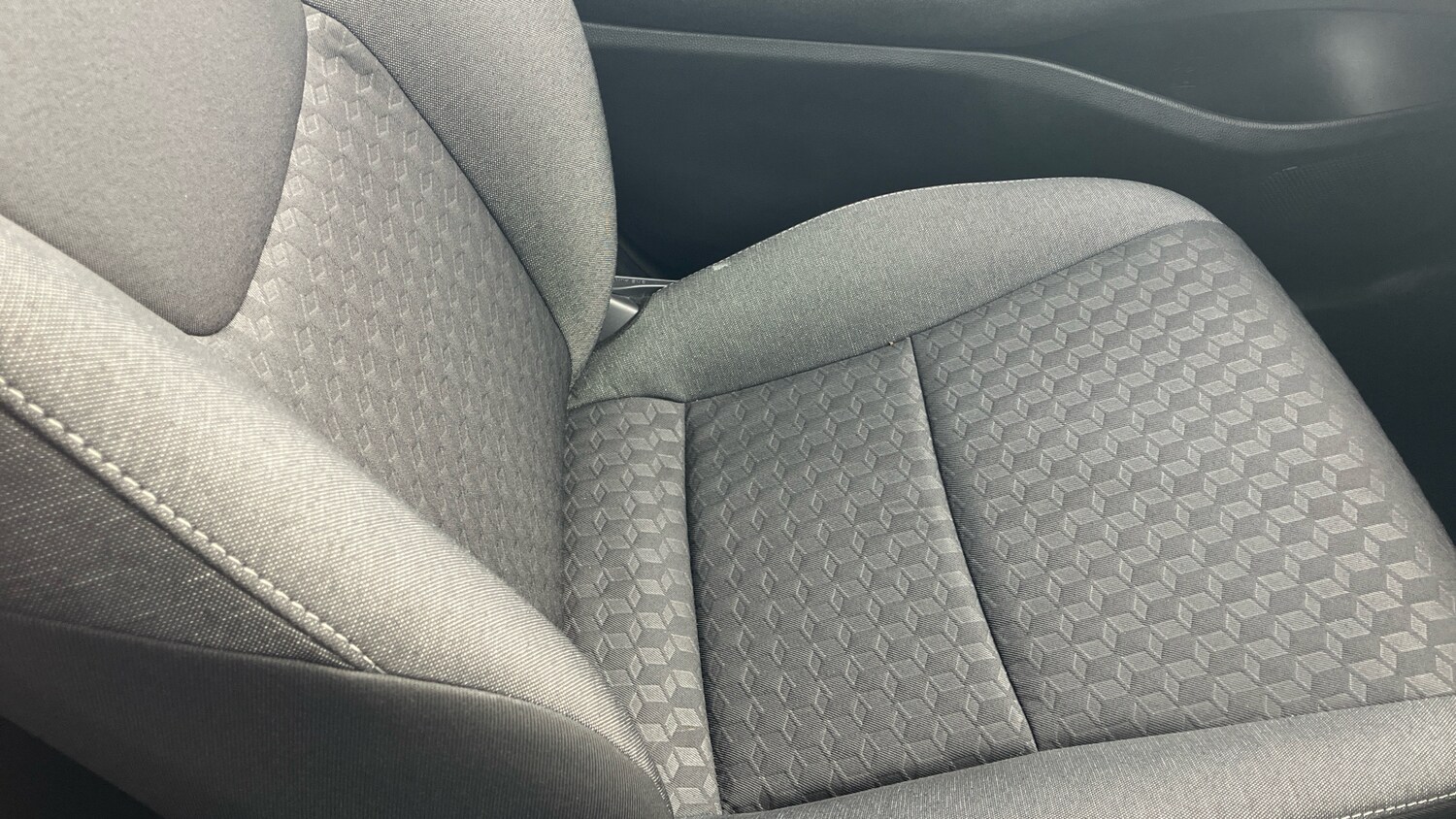 Used Toyota Yaris 2023 for sale - 78031394: Photo 46