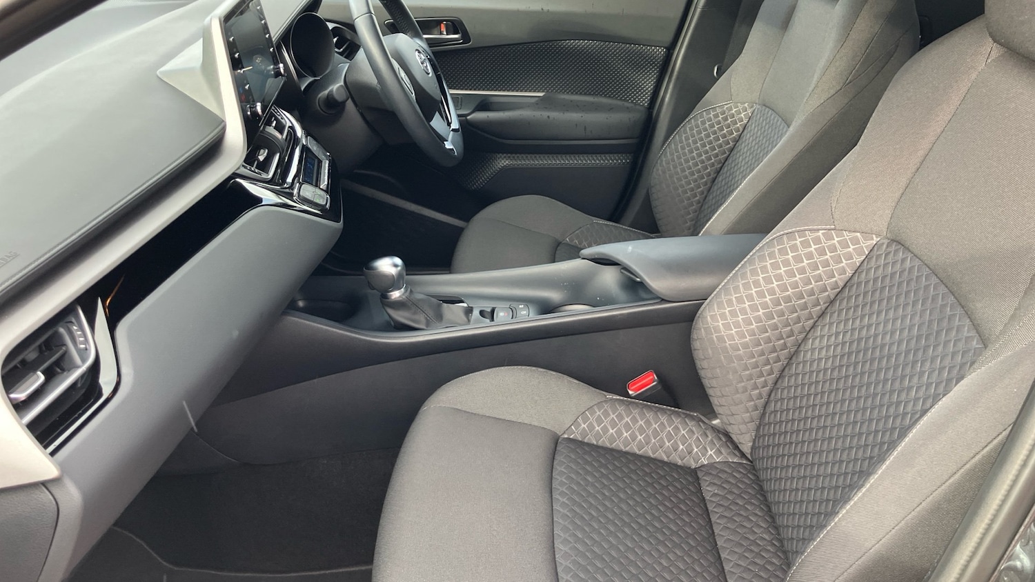 Used Toyota C-HR 2022 for sale - 76664678: Photo 10