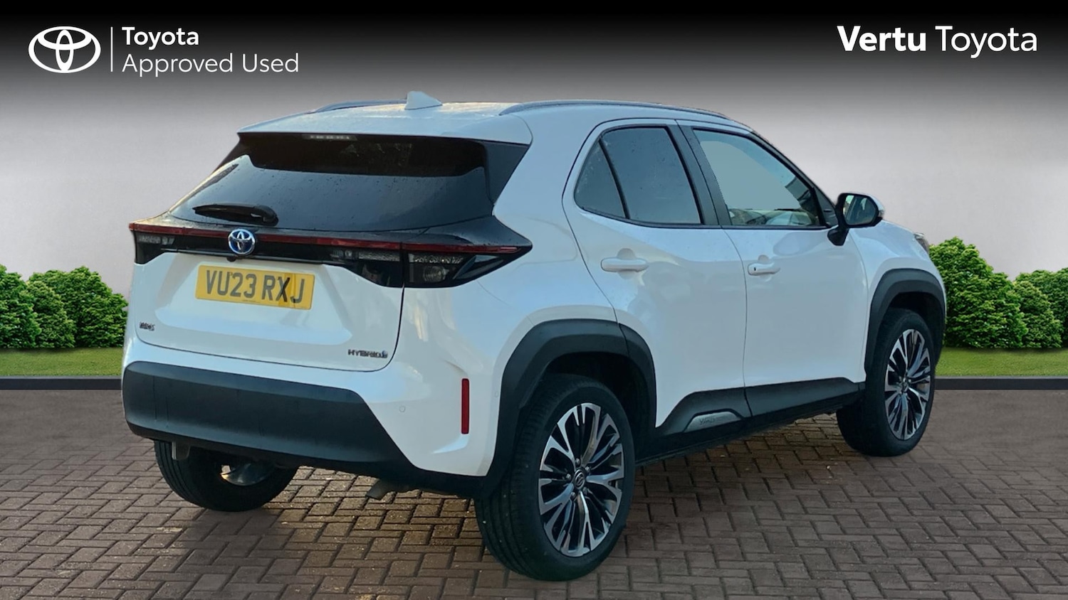 Used Toyota Yaris Cross 2023 for sale - 76980765: Photo 2