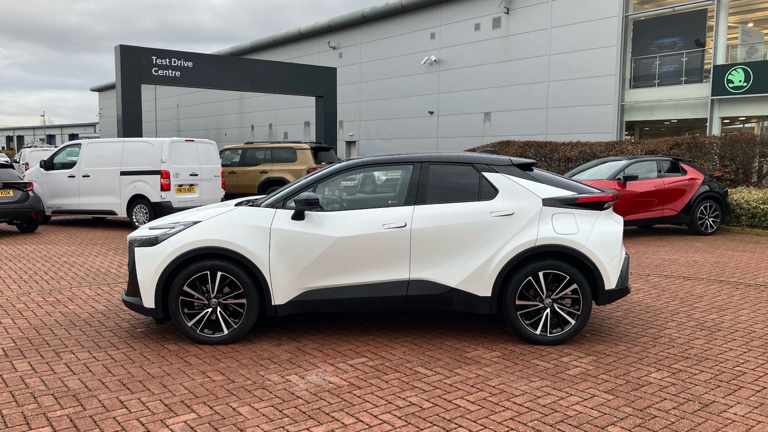 Used Toyota C-HR 2024 for sale - 77198002: Photo 17