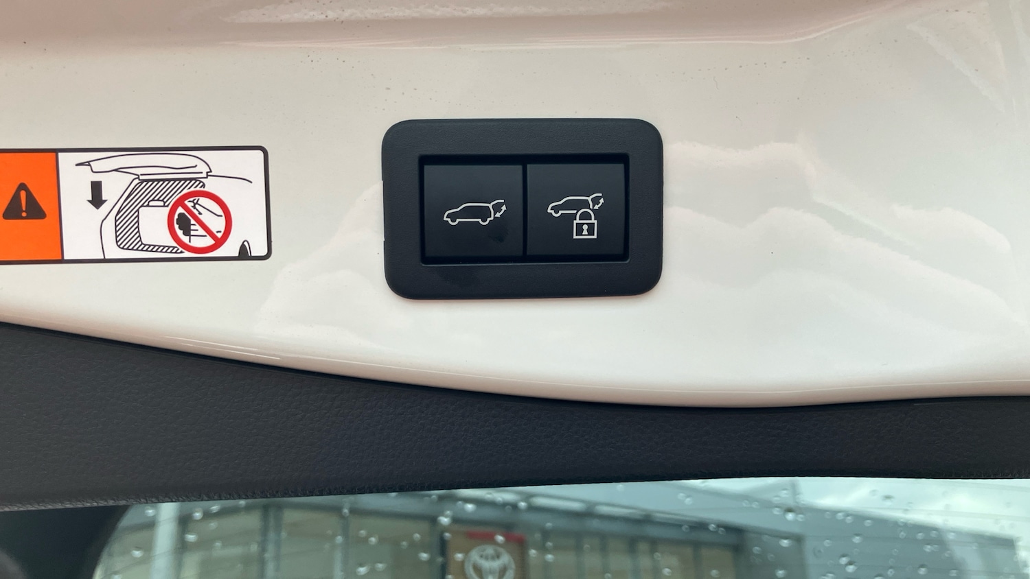 Used Toyota C-HR 2024 for sale - 77198002: Photo 28