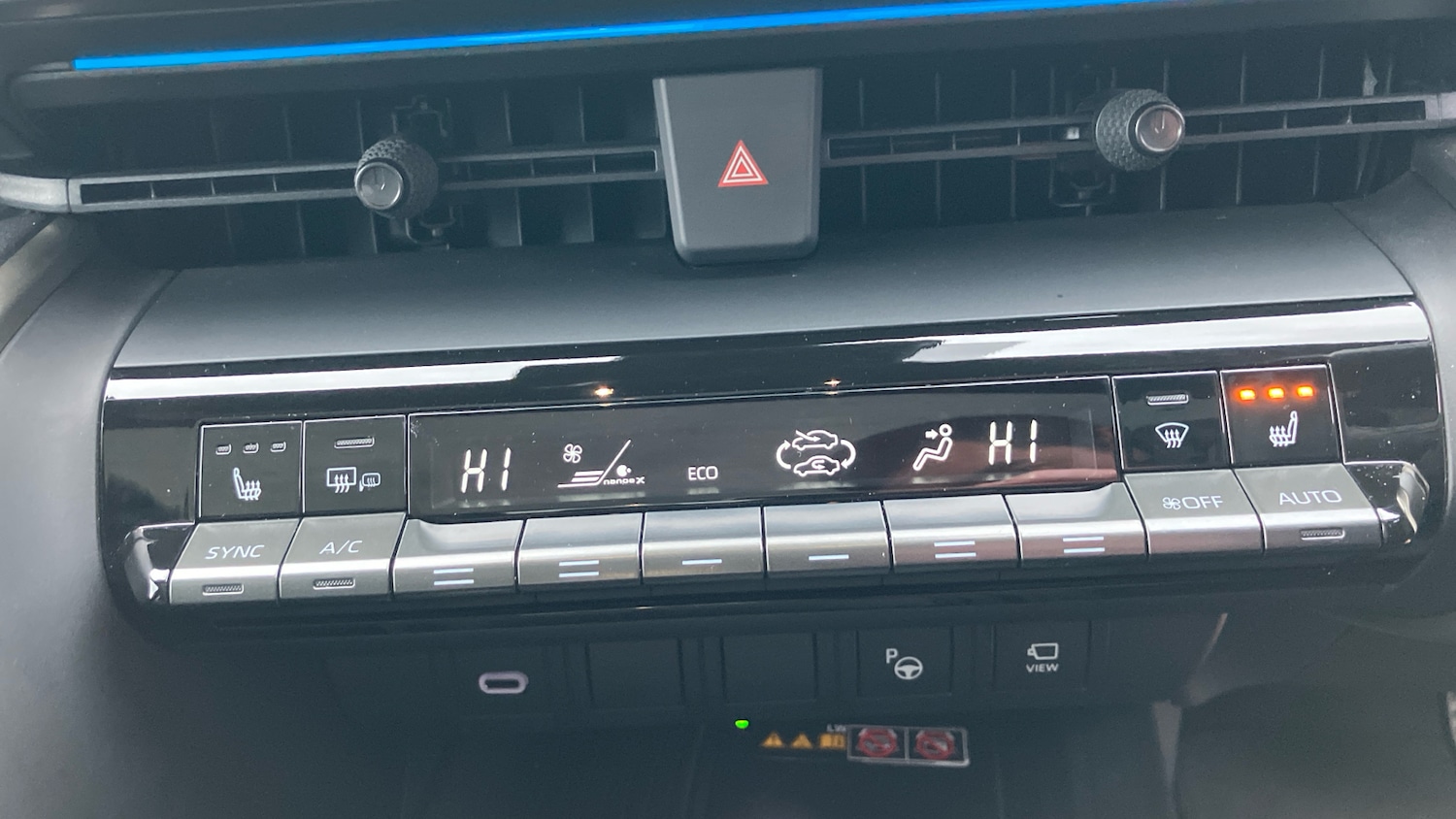 Used Toyota C-HR 2024 for sale - 77198002: Photo 40