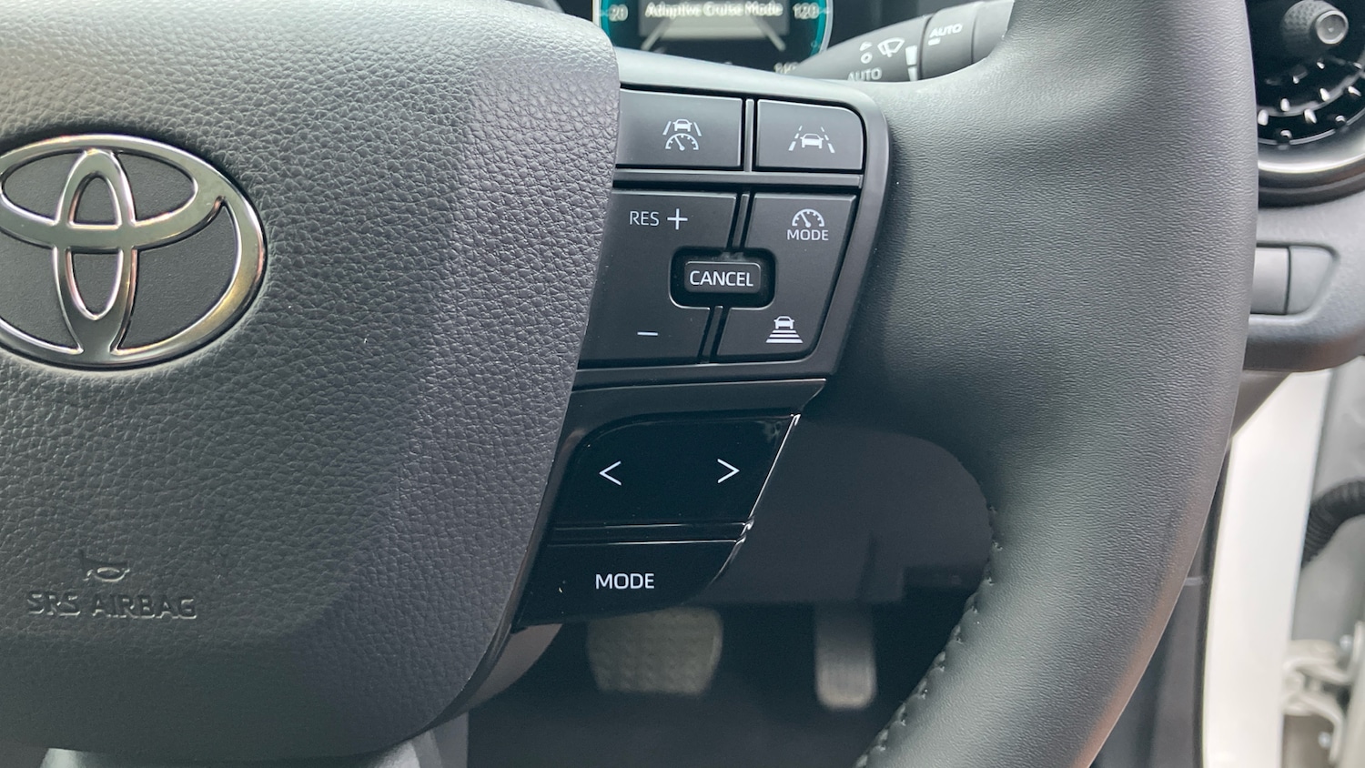 Used Toyota C-HR 2024 for sale - 77198002: Photo 43