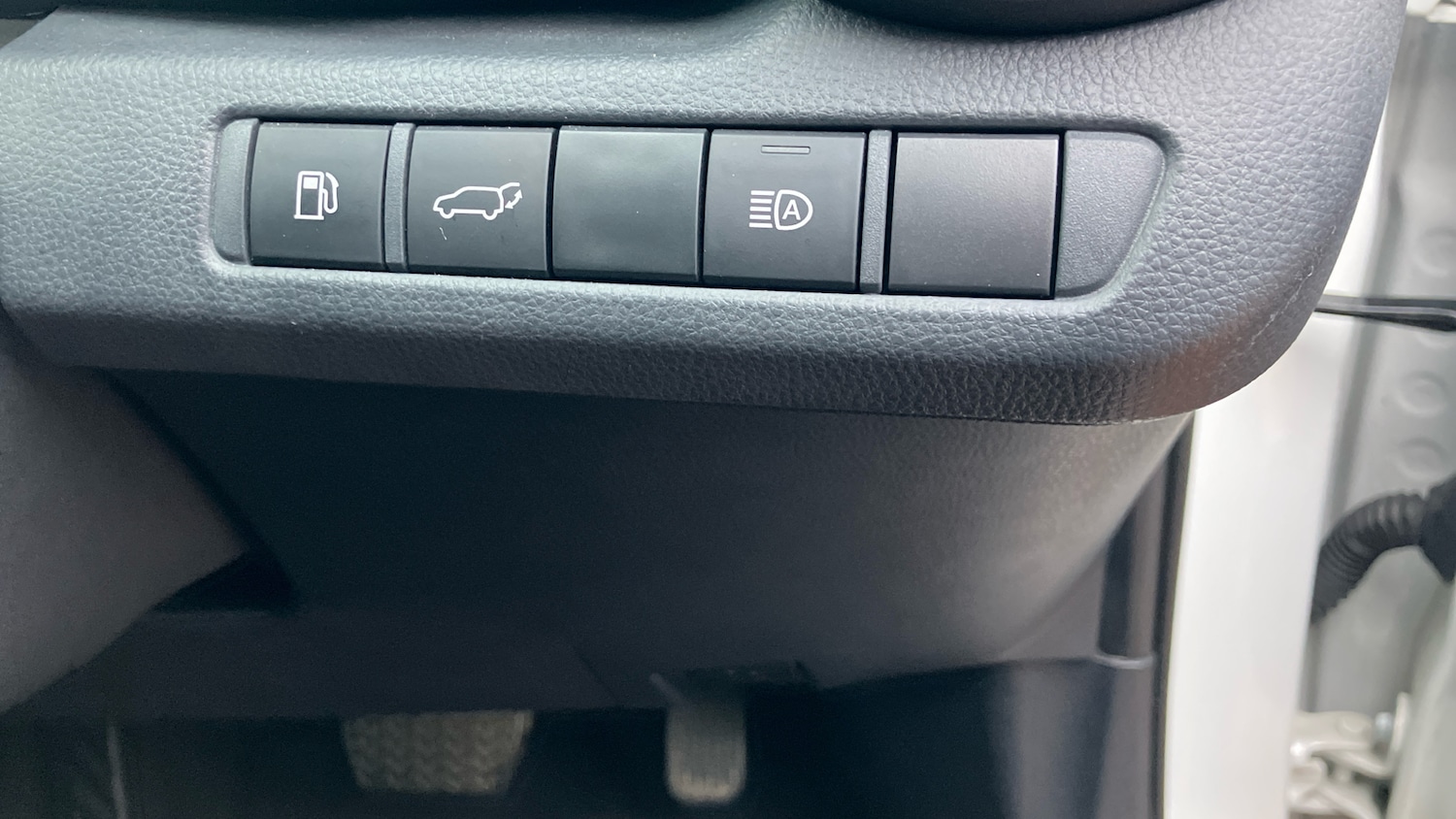 Used Toyota C-HR 2024 for sale - 77198002: Photo 44