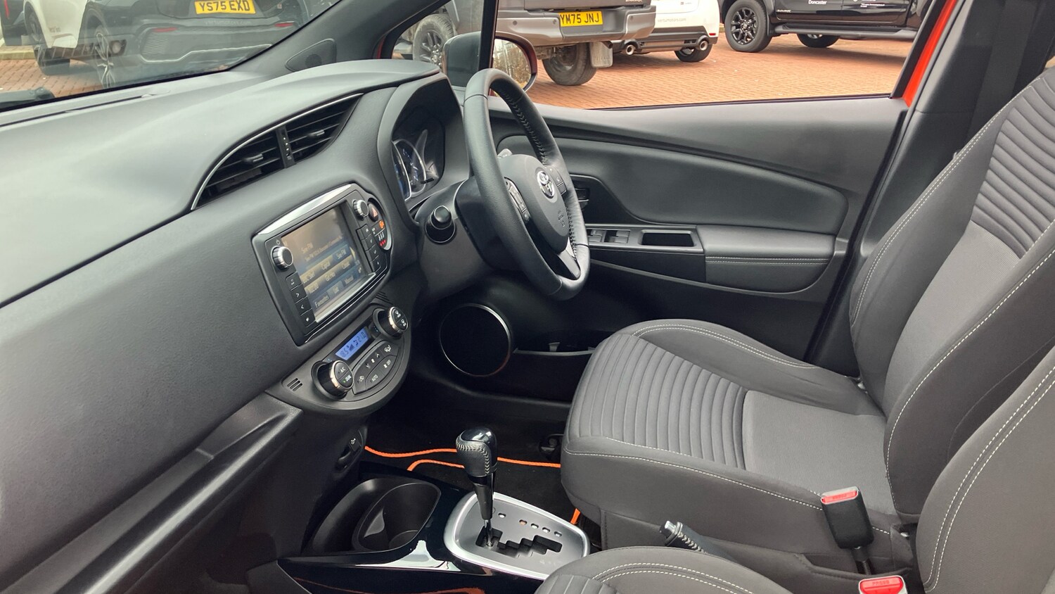 Used Toyota Yaris 2017 for sale - 77590249: Photo 10