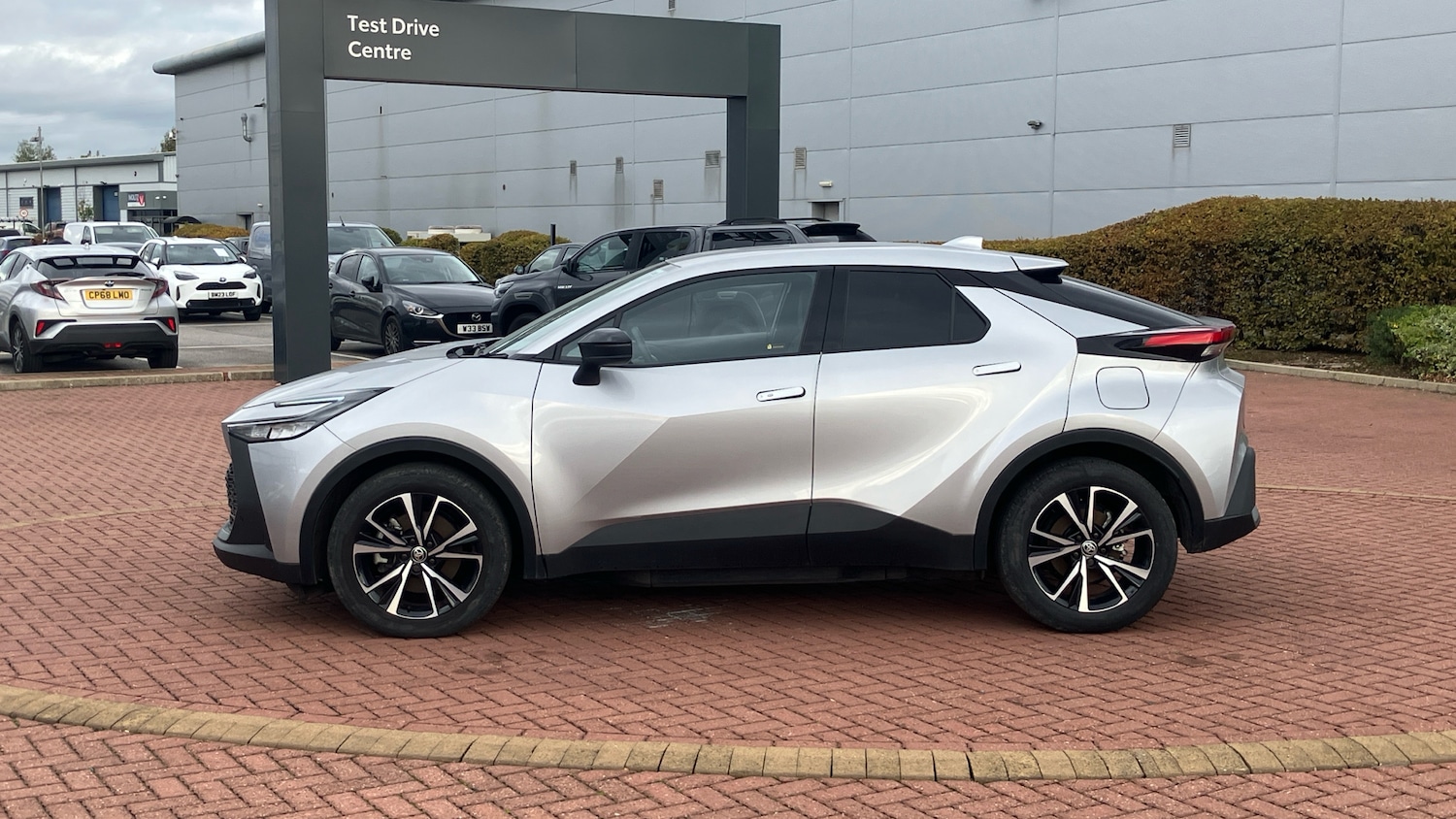 Used Toyota C-HR 2024 for sale - 76542738: Photo 17