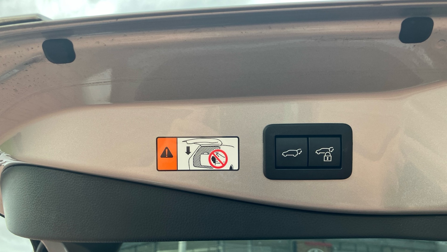 Used Toyota C-HR 2024 for sale - 76542738: Photo 30