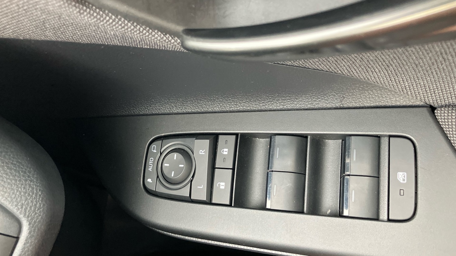 Used Toyota C-HR 2024 for sale - 76542738: Photo 43