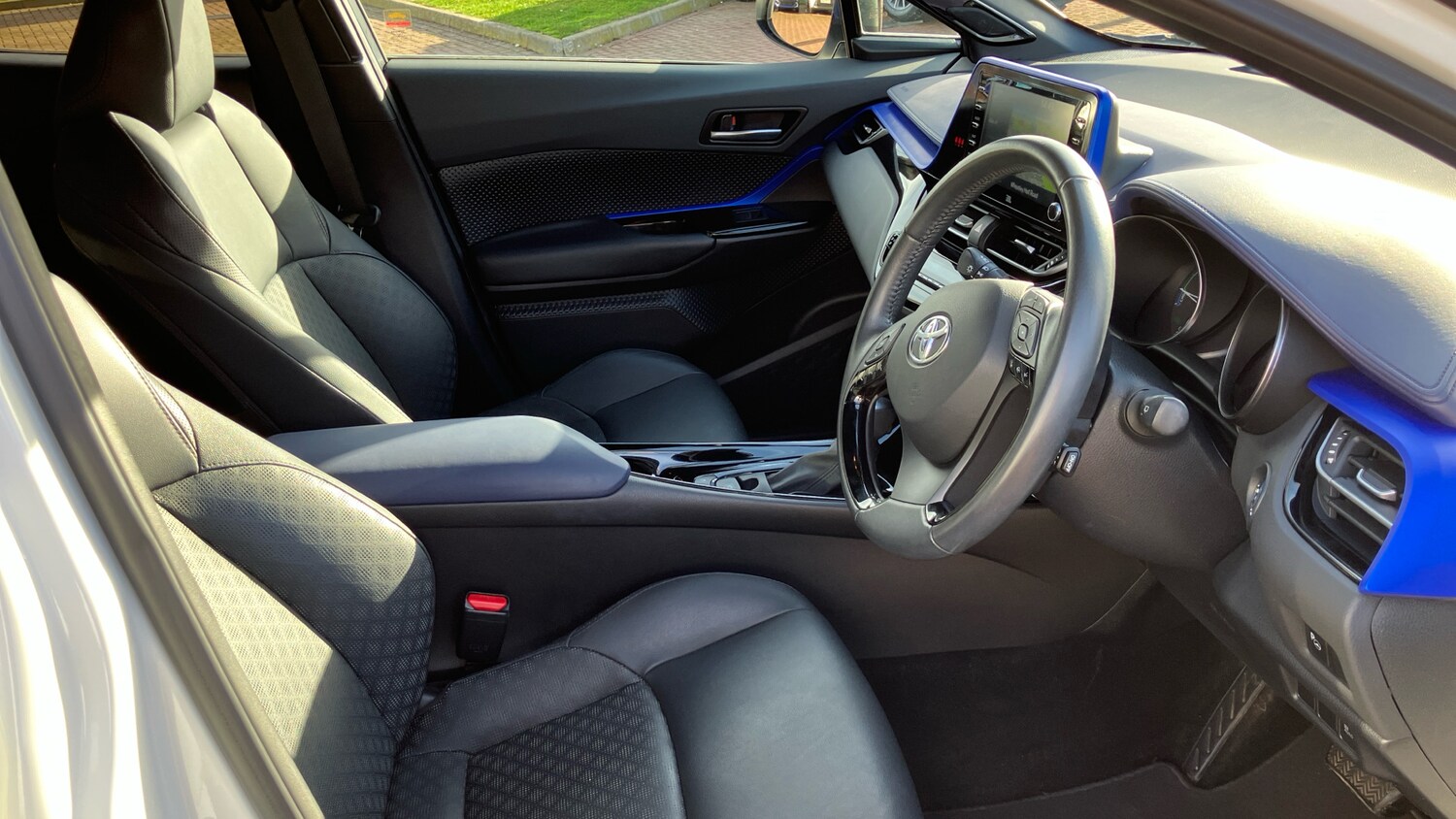 Used Toyota C-HR 2020 for sale - 77690613: Photo 11