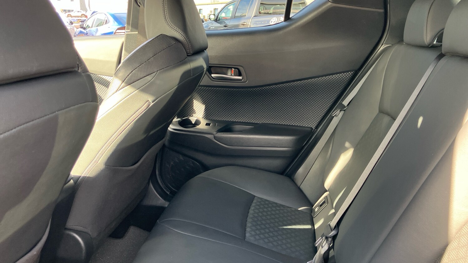 Used Toyota C-HR 2020 for sale - 77690613: Photo 13