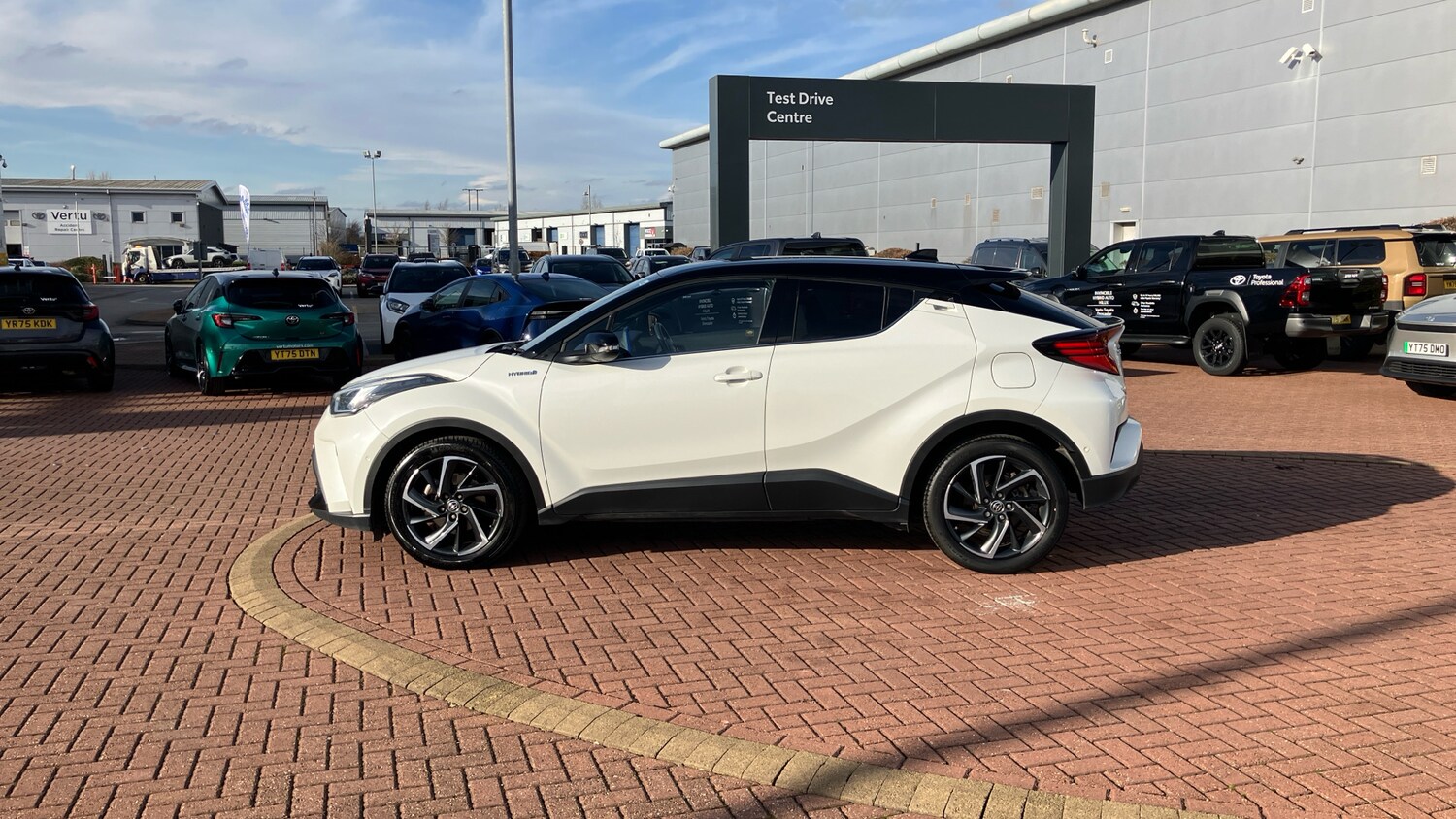 Used Toyota C-HR 2020 for sale - 77690613: Photo 28