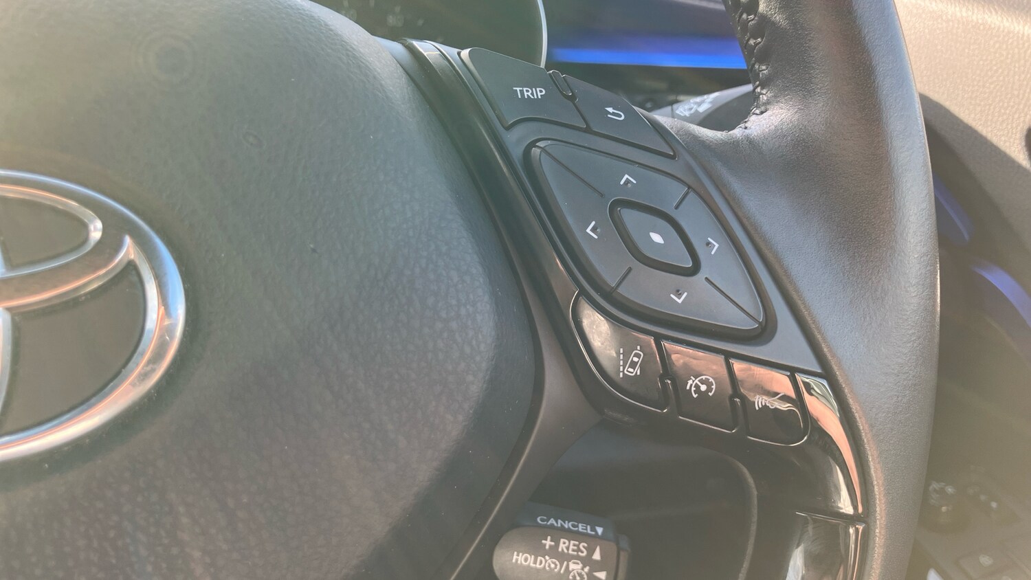 Used Toyota C-HR 2020 for sale - 77690613: Photo 34