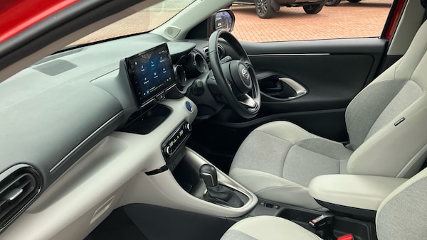 Used Toyota Yaris 2022 for sale - 76299306: Photo 11