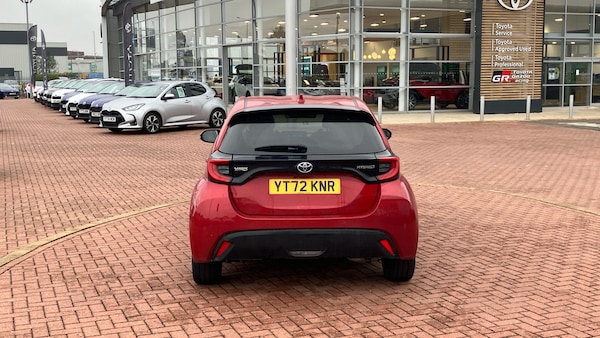 Used Toyota Yaris 2022 for sale - 76299306: Photo 19