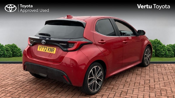 Used Toyota Yaris 2022 for sale - 76299306: Photo 2