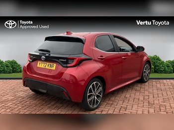 Used Toyota Yaris 2022 for sale - 76299306: Photo 2