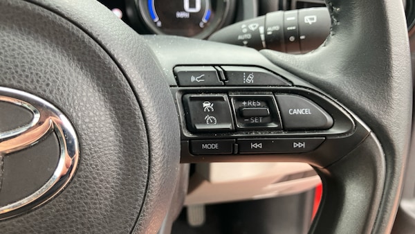 Used Toyota Yaris 2022 for sale - 76299306: Photo 33