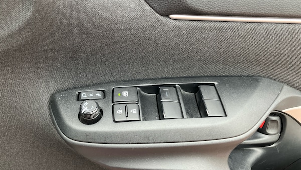 Used Toyota Yaris 2022 for sale - 76299306: Photo 34
