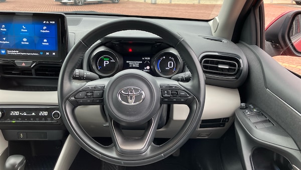 Used Toyota Yaris 2022 for sale - 76299306: Photo 8