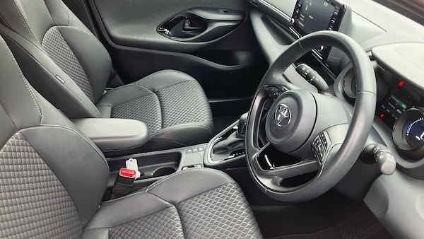 Used Toyota Yaris 2020 for sale - 76299228: Photo 11