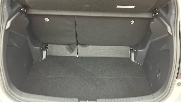 Used Toyota Yaris 2020 for sale - 76299228: Photo 14