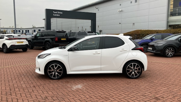 Used Toyota Yaris 2020 for sale - 76299228: Photo 17
