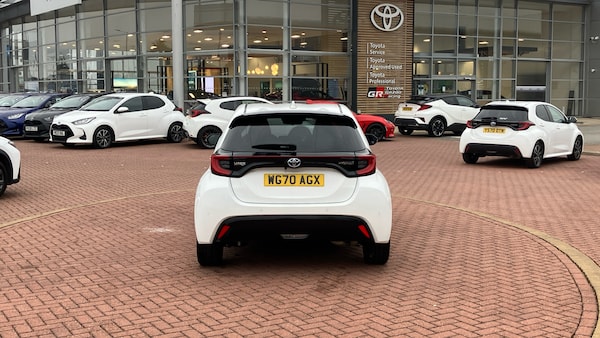Used Toyota Yaris 2020 for sale - 76299228: Photo 19