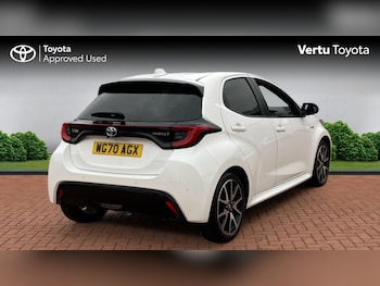 Used Toyota Yaris 2020 for sale - 76299228: Photo 2