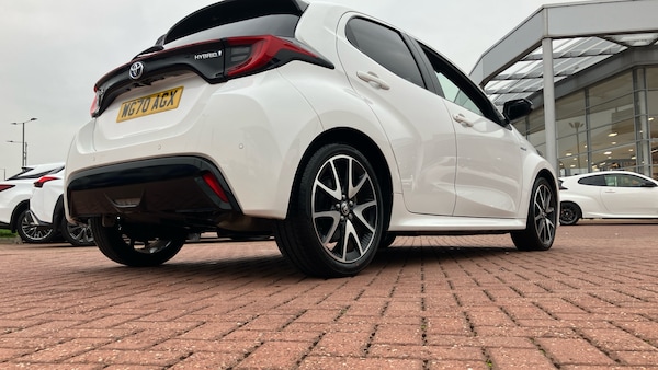 Used Toyota Yaris 2020 for sale - 76299228: Photo 33