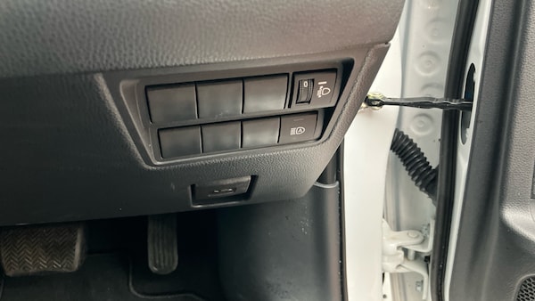 Used Toyota Yaris 2020 for sale - 76299228: Photo 40
