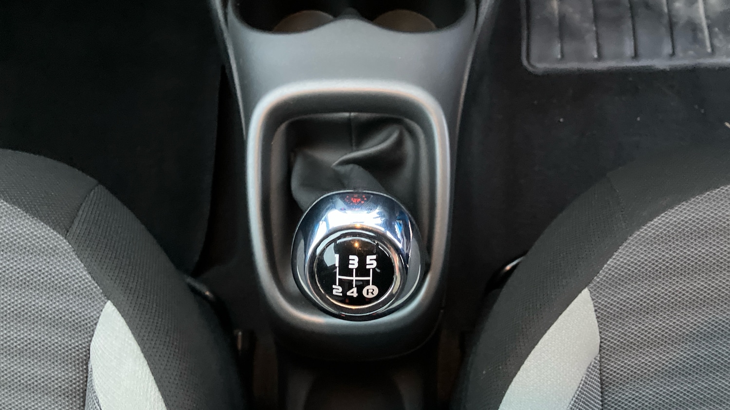 Used Toyota AYGO 2018 for sale - 77363912: Photo 33