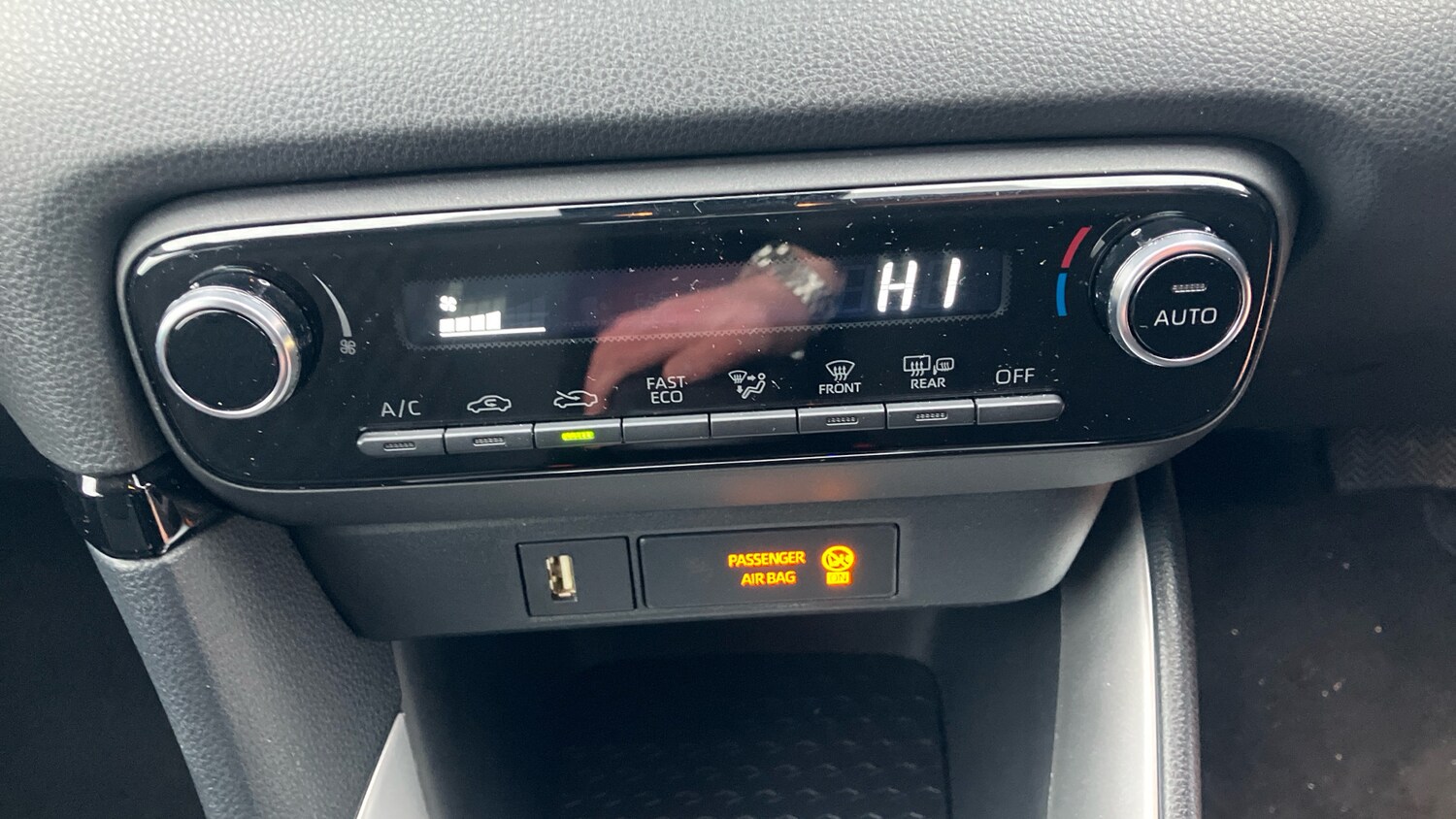 Used Toyota Yaris 2023 for sale - 77377964: Photo 36