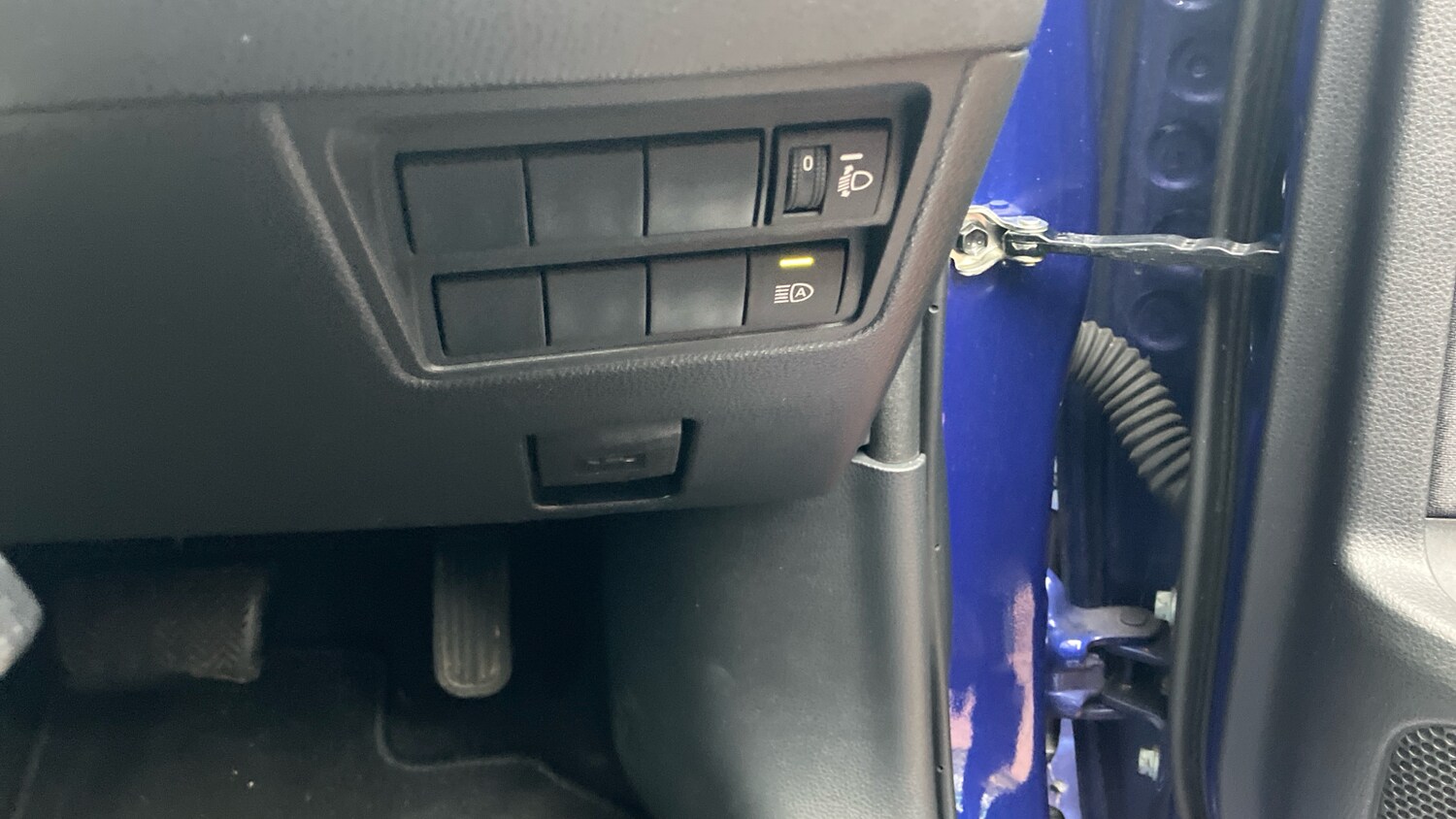 Used Toyota Yaris 2023 for sale - 77377964: Photo 39