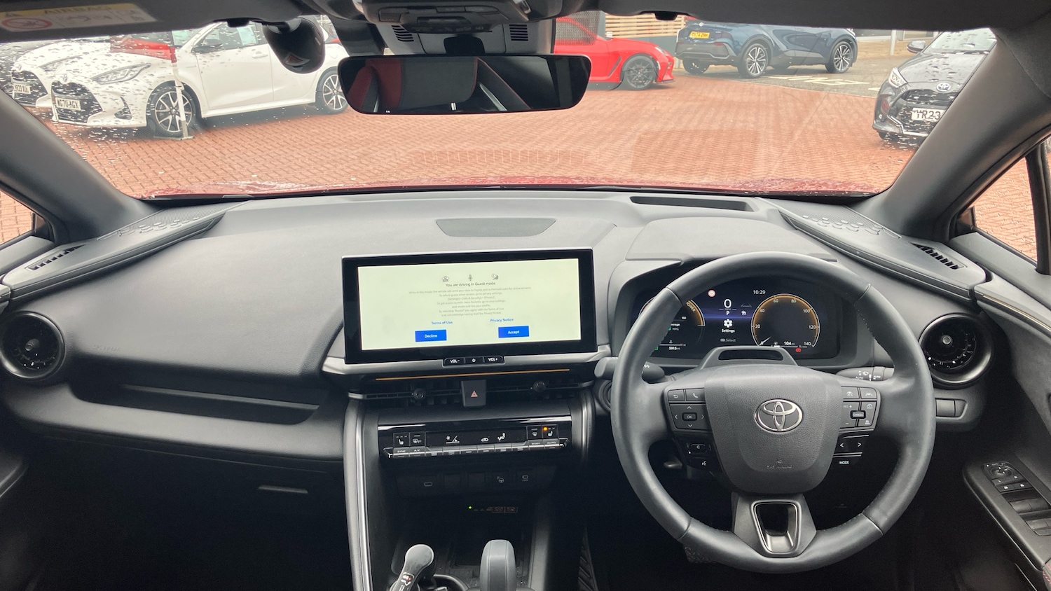 Used Toyota C-HR 2025 for sale - 76332715: Photo 5