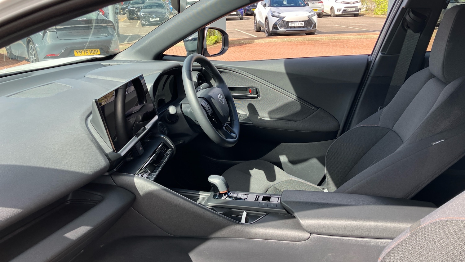 Used Toyota C-HR 2024 for sale - 78108147: Photo 10