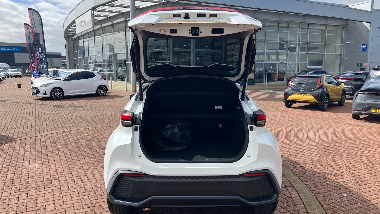 Used Toyota C-HR 2024 for sale - 78108147: Photo 37